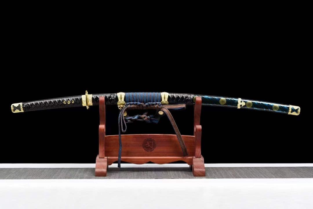 【皇室の太刀】古兵器 武具　刀装具　日本刀　模造刀 居合刀