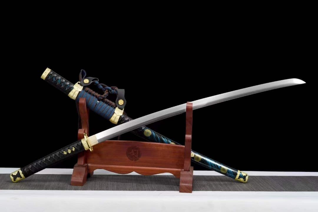 【皇室の太刀】古兵器 武具　刀装具　日本刀　模造刀 居合刀