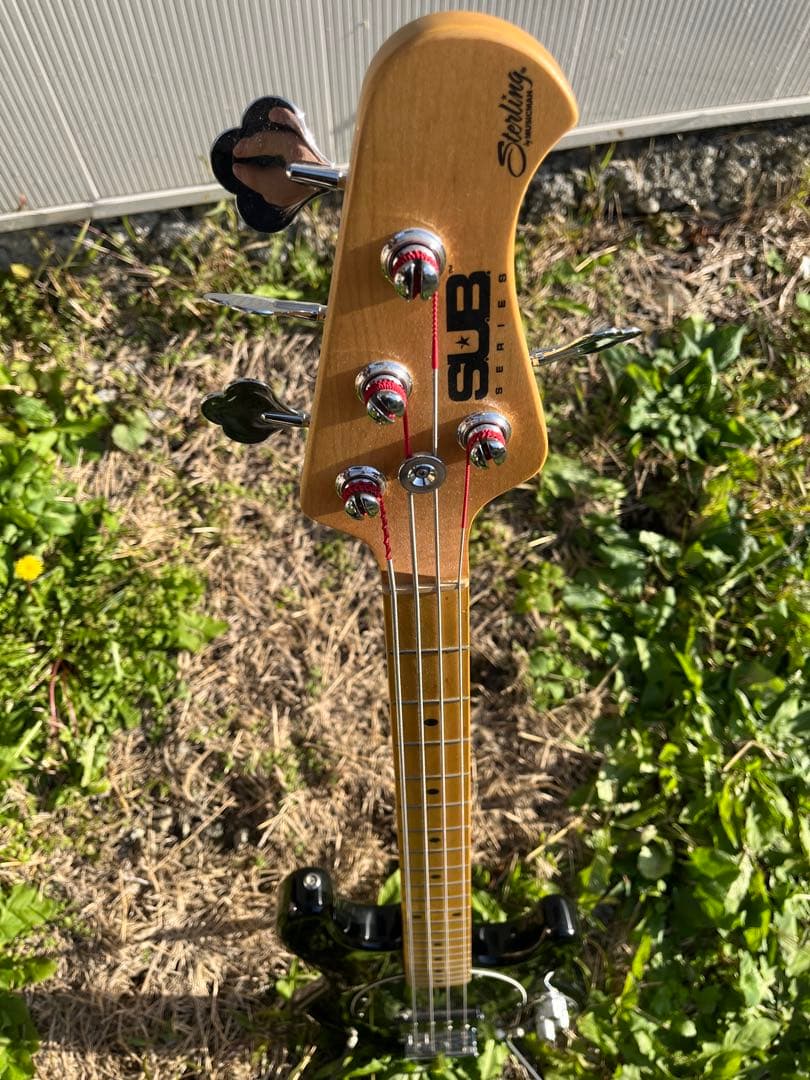 Sterling by Music Man SUB 4弦エレキベース