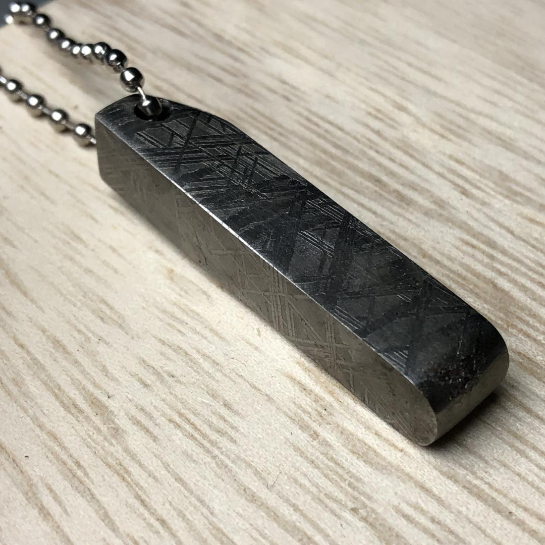 ムオニオナルスタ隕石　メッキ処理済み　ペンダント　 鉄隕石　重さ約29ｇ