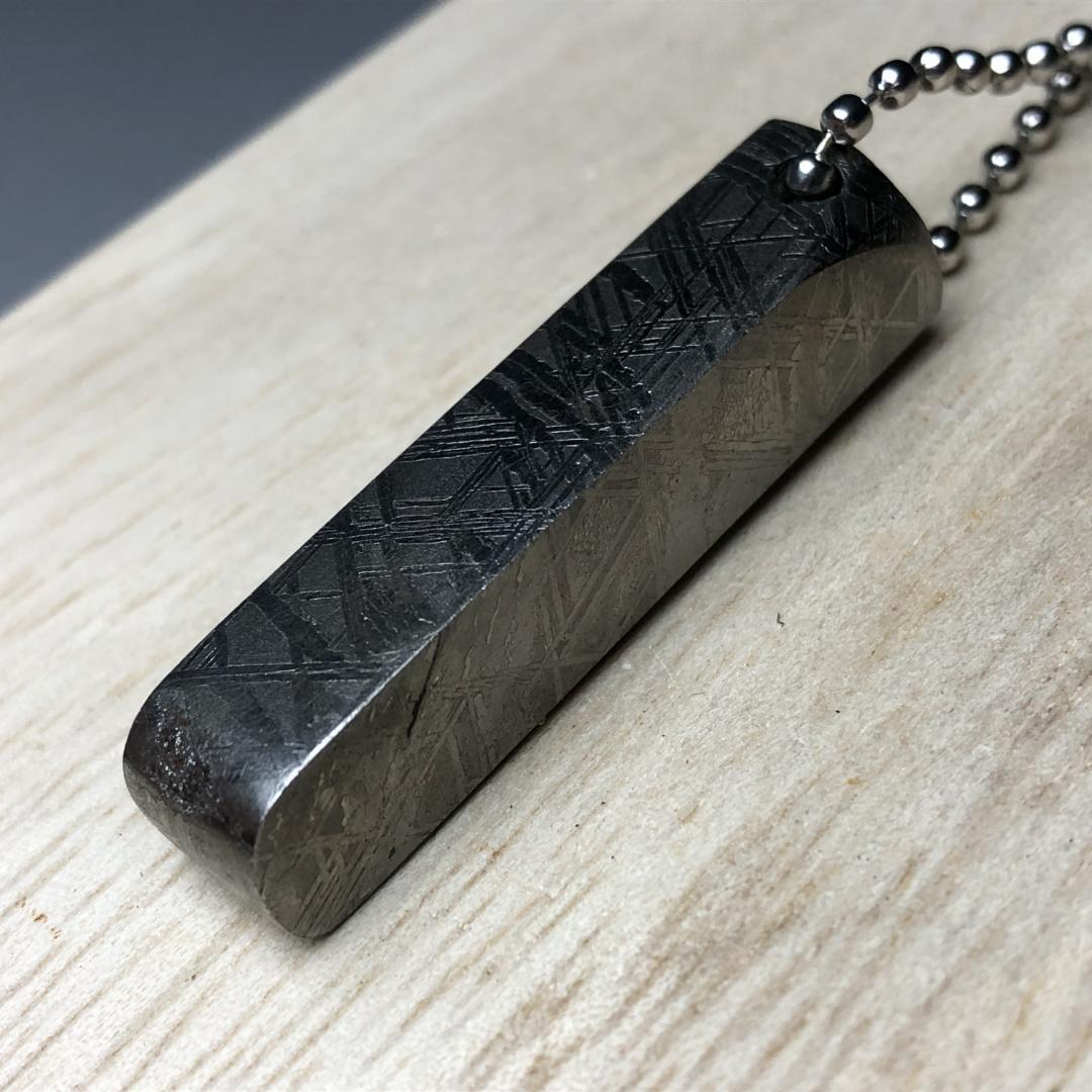 ムオニオナルスタ隕石　メッキ処理済み　ペンダント　 鉄隕石　重さ約29ｇ