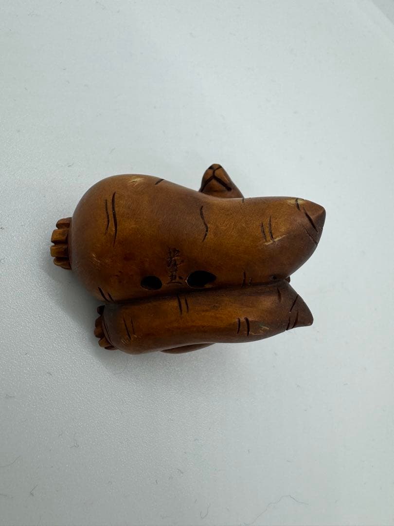 【美品】ネズミ 鼠 根付 木彫 置物 工芸品 美術品 骨董 光玉 在銘