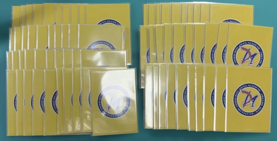 遊戯王　アカデミアスリーブ　オシリスレッド　ラーイエロー　オベリスクブルー