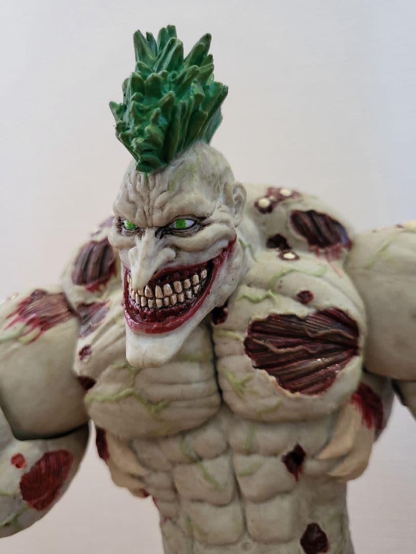 フィギュア　タイタンジョーカー バットマン アーカムアサイラム