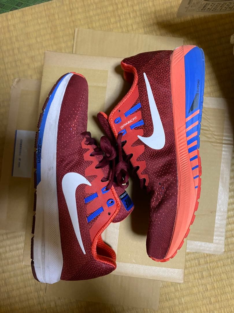 ナイキ　エアズームストラクチャー20 レッド