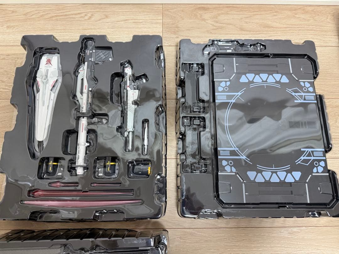 LSTRUCTURE 解体匠機 RX-93νガンダム&フィン・ファンネル