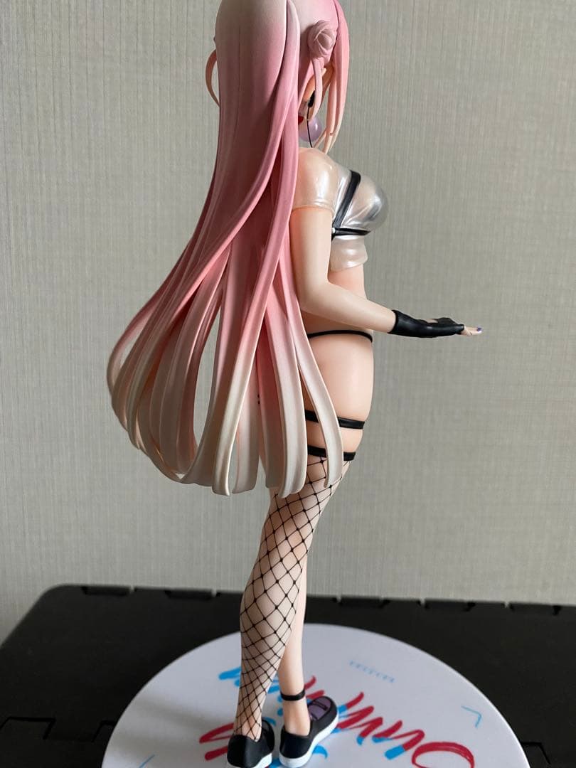 ドールズフロントライン UKM-2000 1/7完成品フィギュア