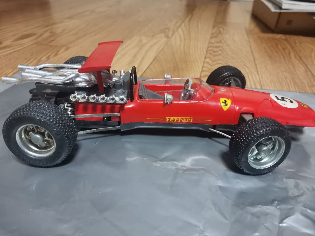 フェラーリ・フォーミュラー2　Schuco　ミニカー 箱・ゼンマイなし