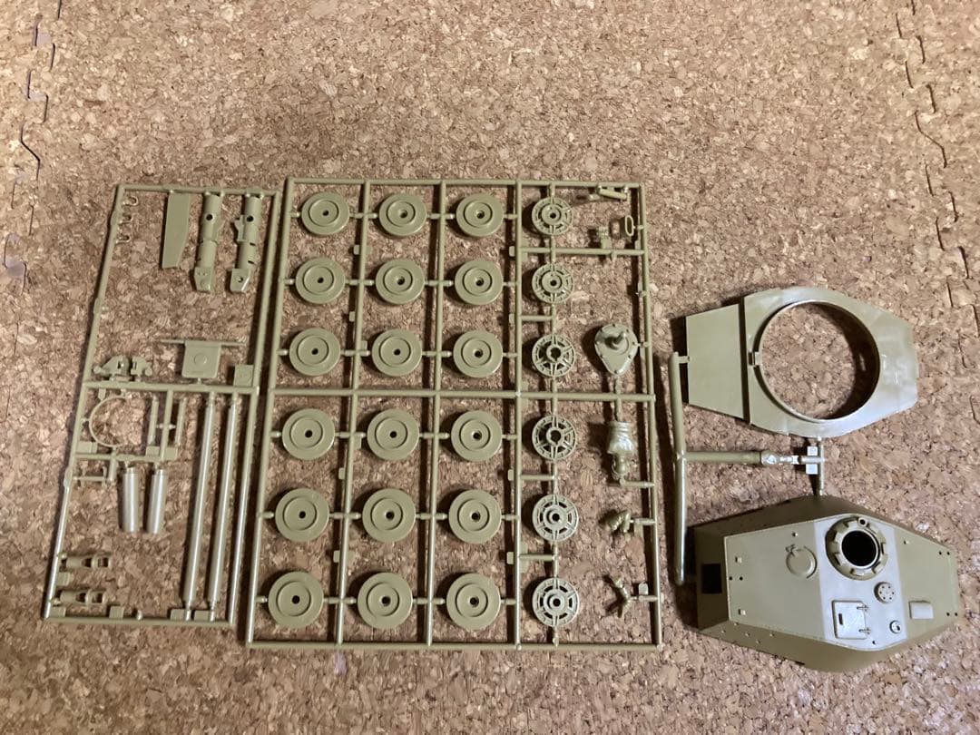 TAMIYA KING TIGER 1/35 プラモデル ジャンク品