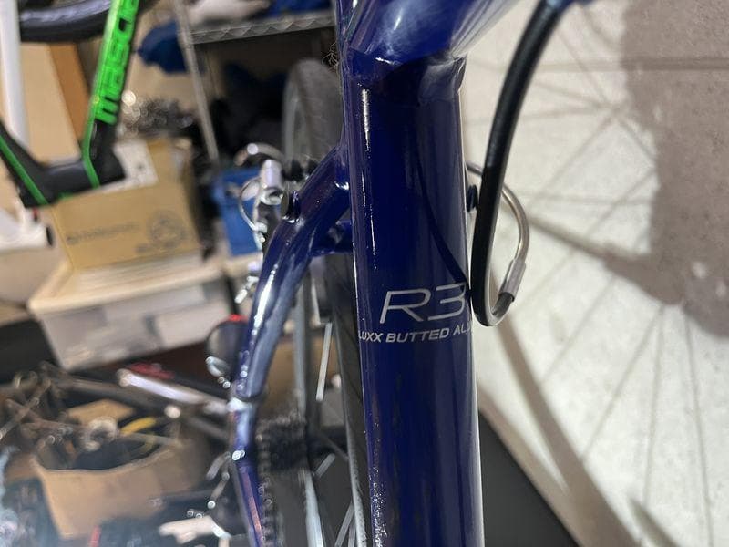 GIANT ESCAPE R3 クロスバイク sizeS　ブルーカラー