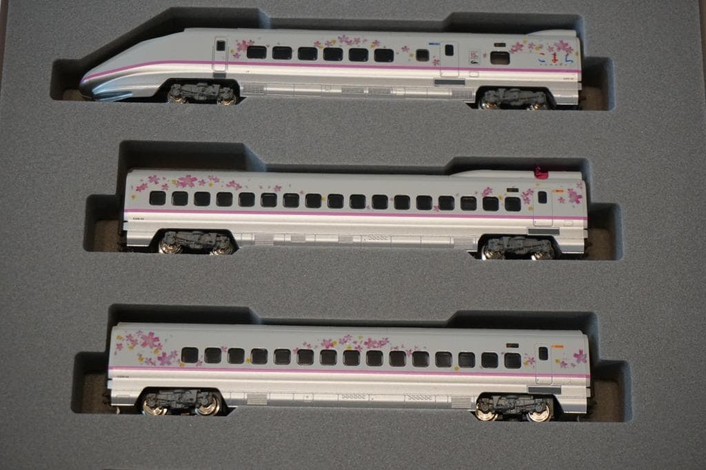 KATO E3系 秋田新幹線 30周年記念 桜ラッピング仕様 6両編成セット