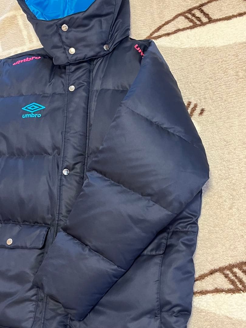 ［美品］umbro　ロングダウンコート　 ベンチコート　ネイビー フード付　L