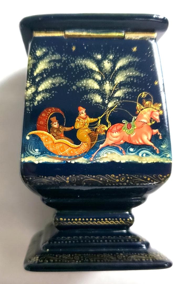 ロシア工芸品　細密画　ムステラ　四角の小箱　箱無し