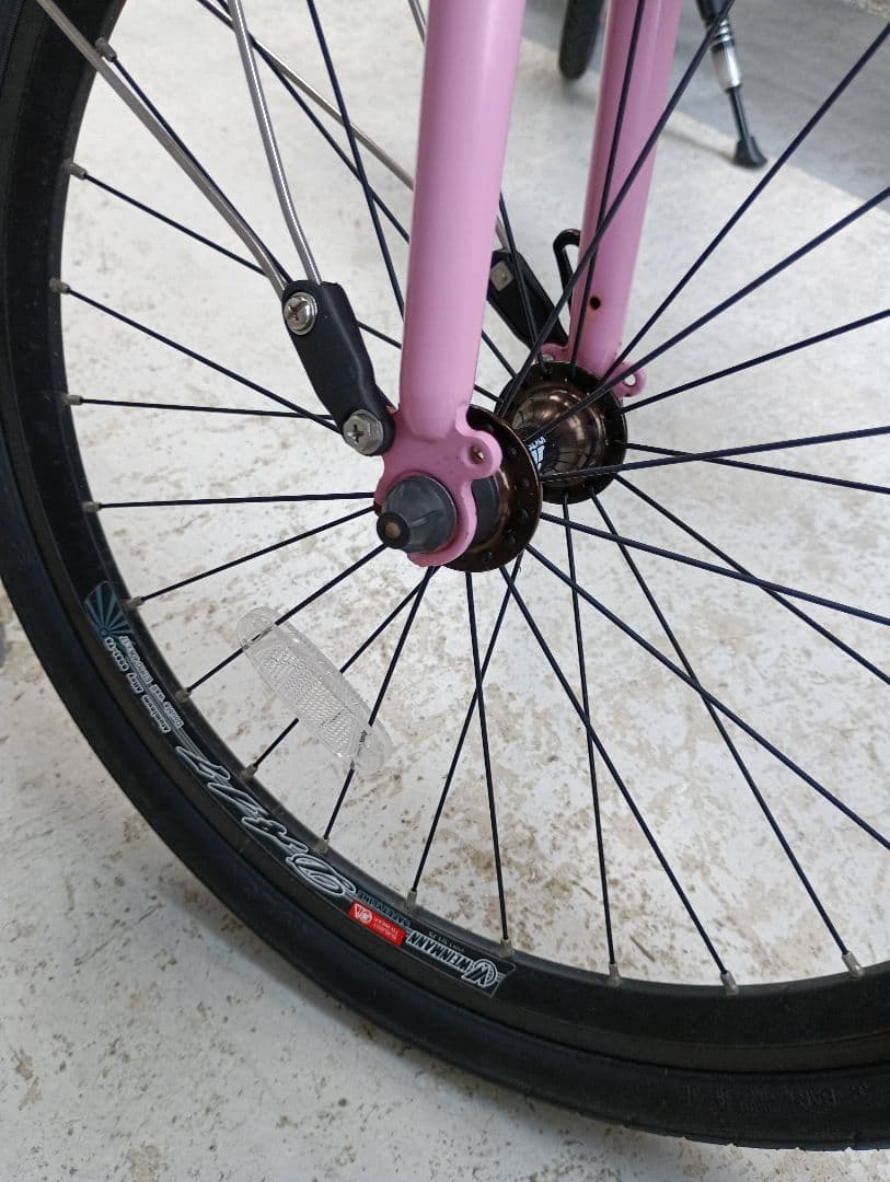 ブルーノベンチュラ　　BRUNO　VENTURA　ピンク色