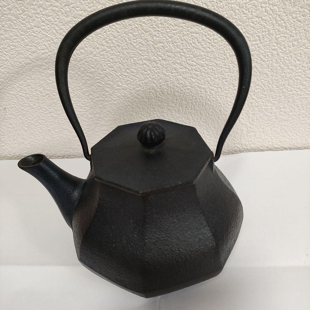 八角形 鋳鉄 鉄瓶 つまみ付き（南部鉄器）