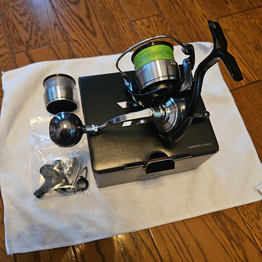 美品 ダイワ セルテート4000-C 予備スプール、カスタムハンドル、ライン付属