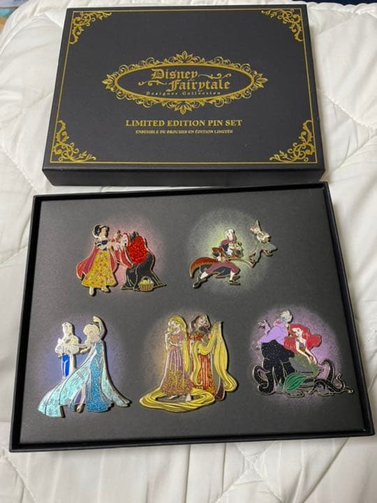 ディズニー　フェアリーテイルデザイナーピンコレクション