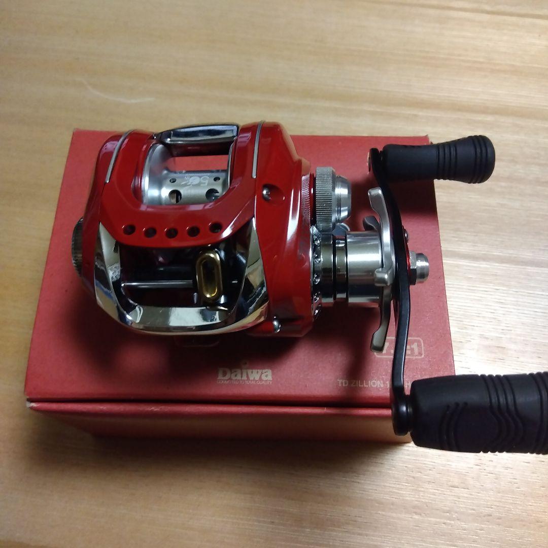 ⑫USダイワ50周年Daiwa 赤ジリオン ベイトリール レッド激レア