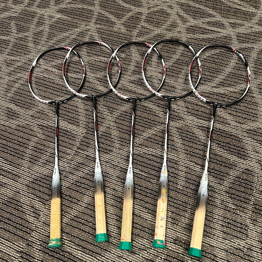 バドミントンラケット Zストライク5本ジャンク品