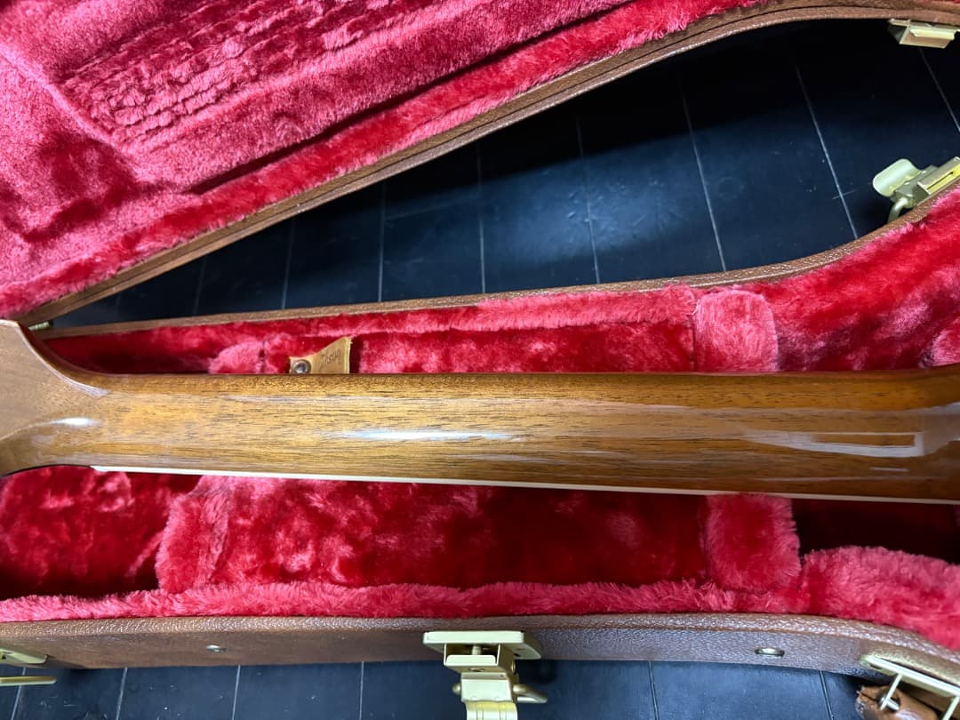 おいもちゃんGibson LesPaulStandard 50s Gold