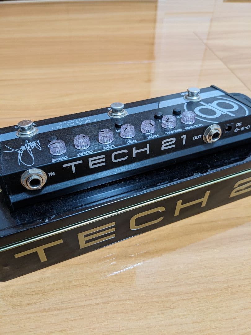 TECH21 DP-3X dUg Pinnick サンズアンプ ベース