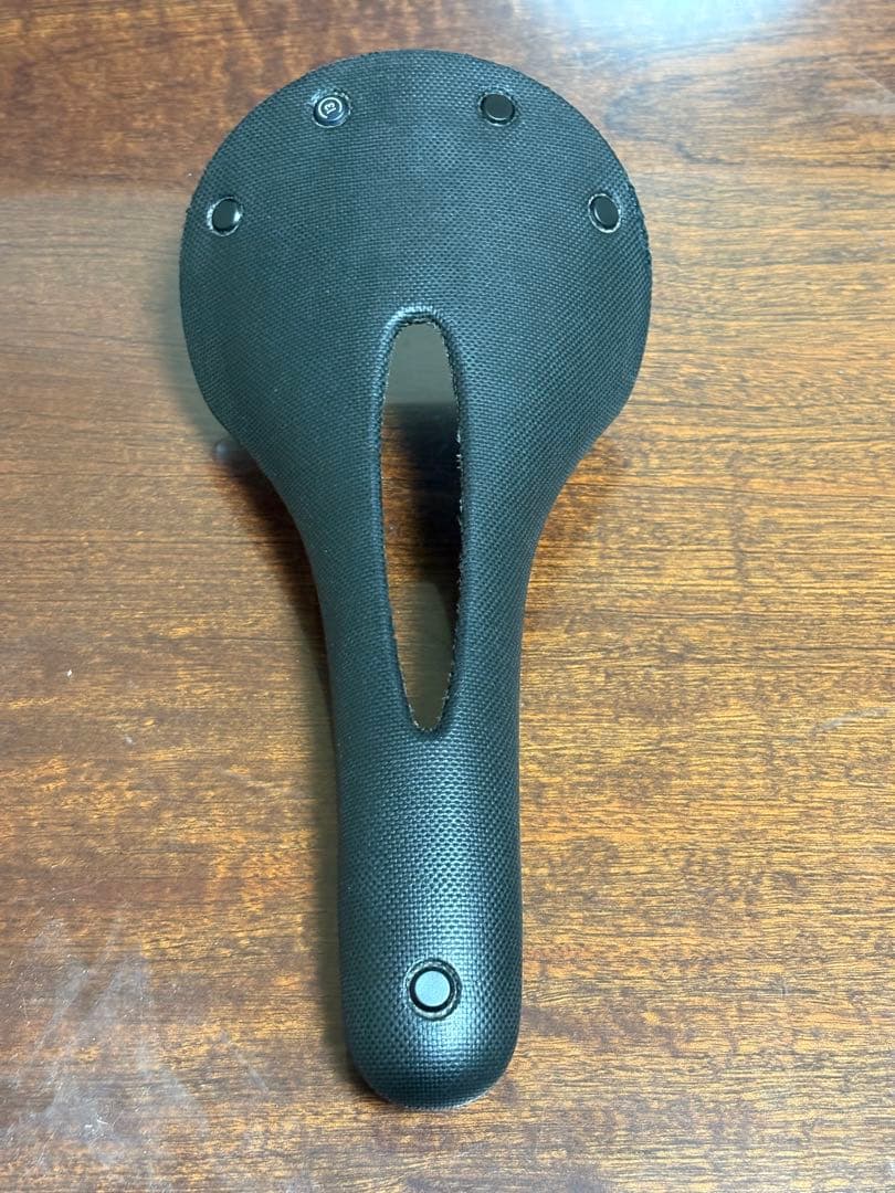 u*c様 BROOKS C13 Carved AllWeather 132mm