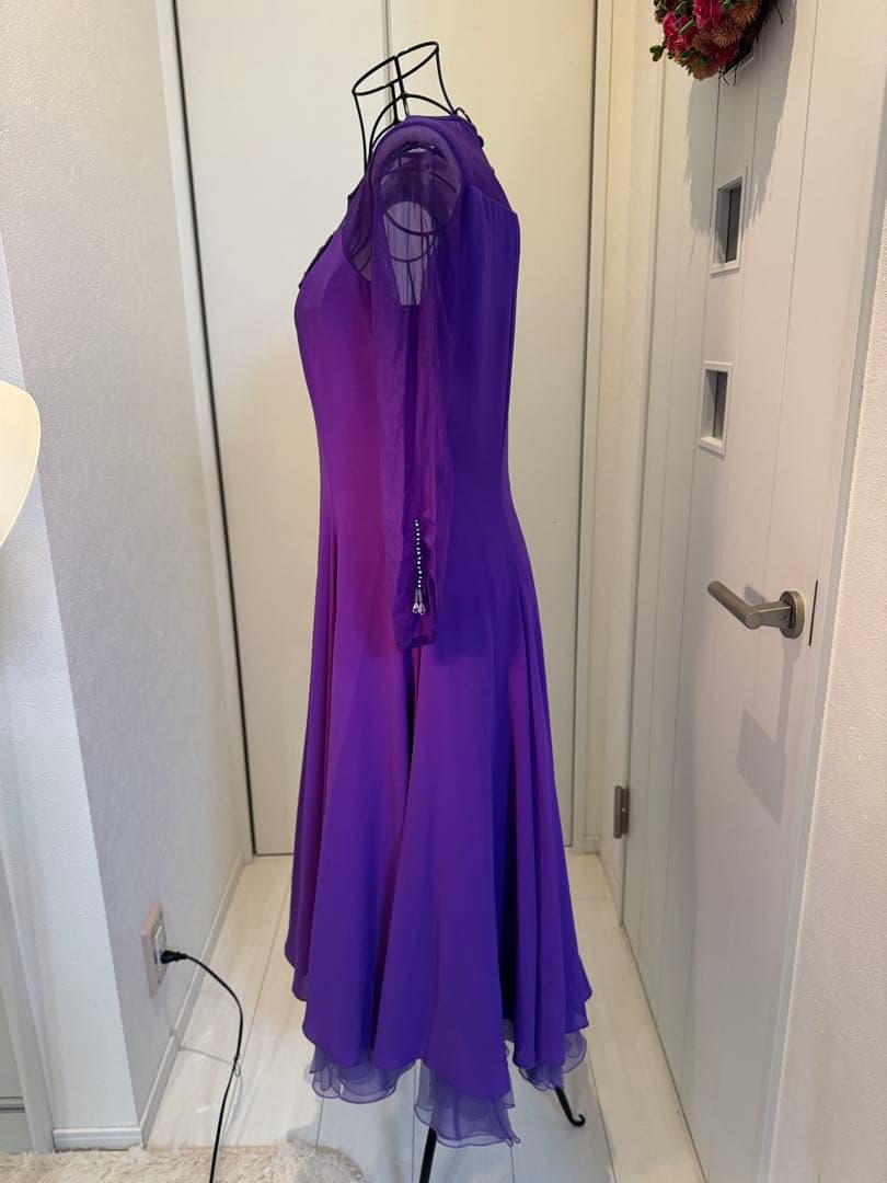 紫のダンスドレス