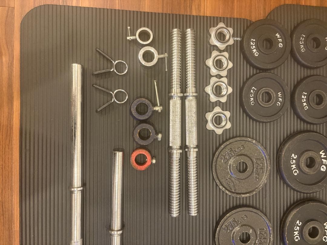 バーベルセット約130キロ ジムマット ベンチ付き ホームジムセット バラ売り可