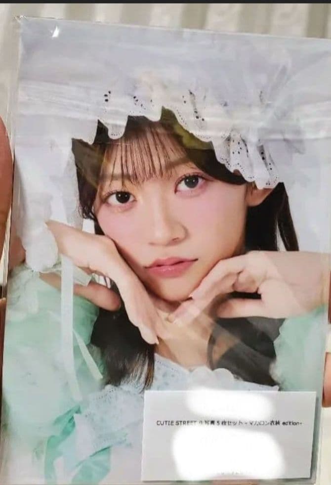 板倉可奈 CUTIESTREET OSHIAPIZipuphoodie 生写真付