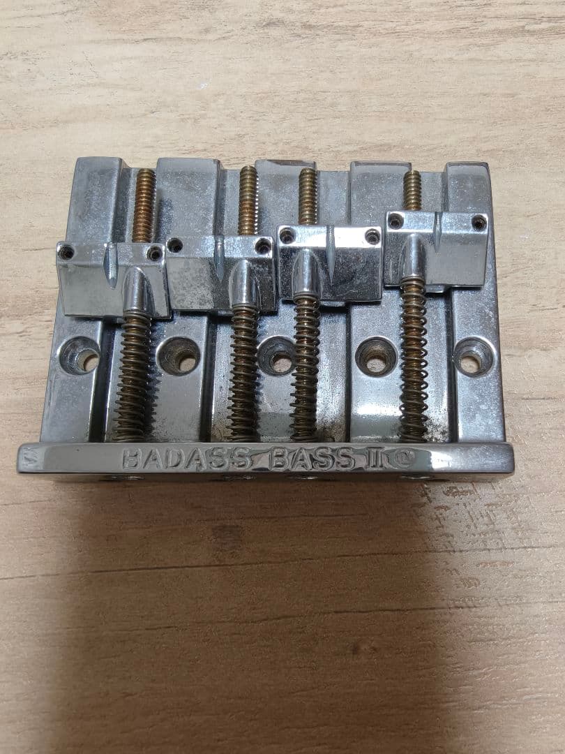 ベース LEO QUAN BADASS BASS II