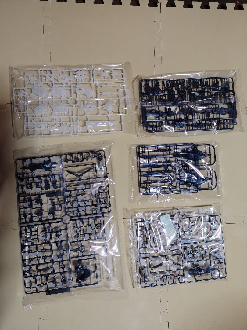 HG RX-124 GUNDAM TR-6 ハイゼンスレイ2ラークリアカラー