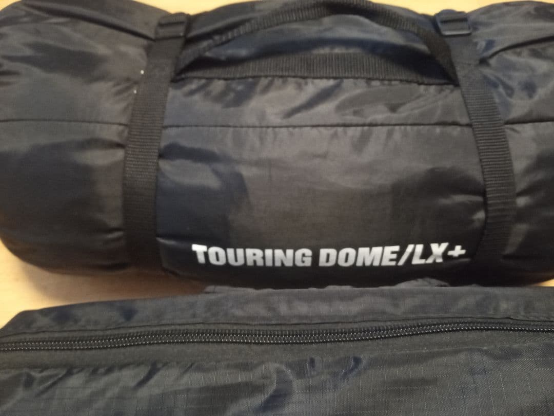 ソロキャンプにオススメ4点セット　テントやコット、テーブル等あります