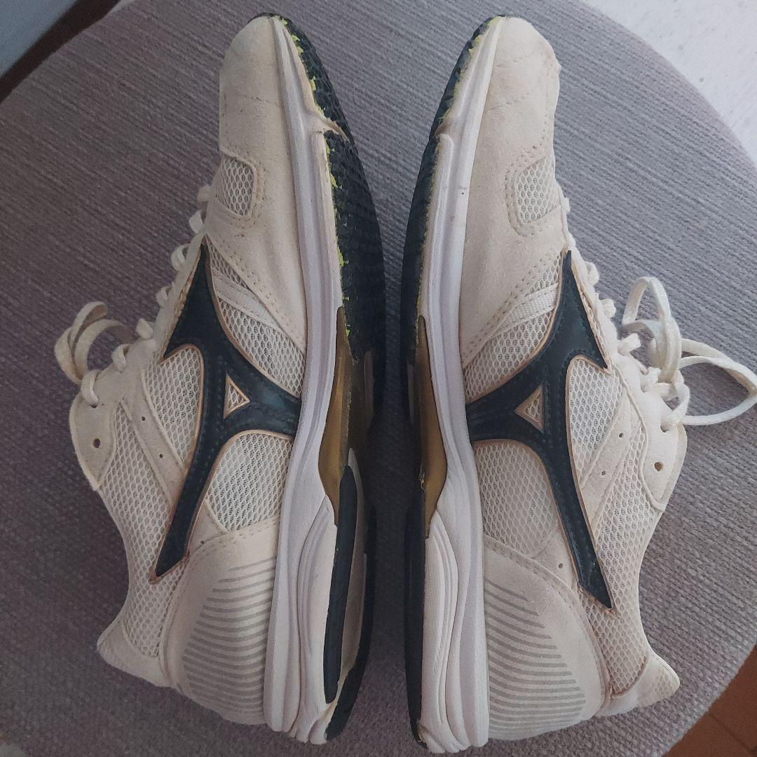 mizuno ミズノ ウェーブエンペラー ジャパン2 白 23.5 23 短距離