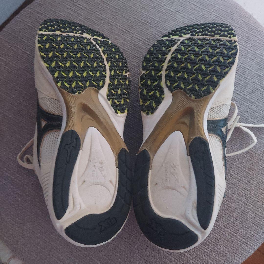 mizuno ミズノ ウェーブエンペラー ジャパン2 白 23.5 23 短距離