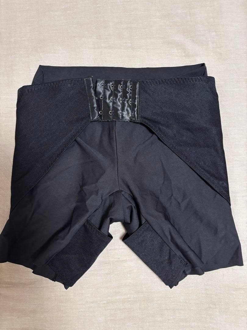 やこ【美品】LAVAダイテンシン美スパッツLサイズ