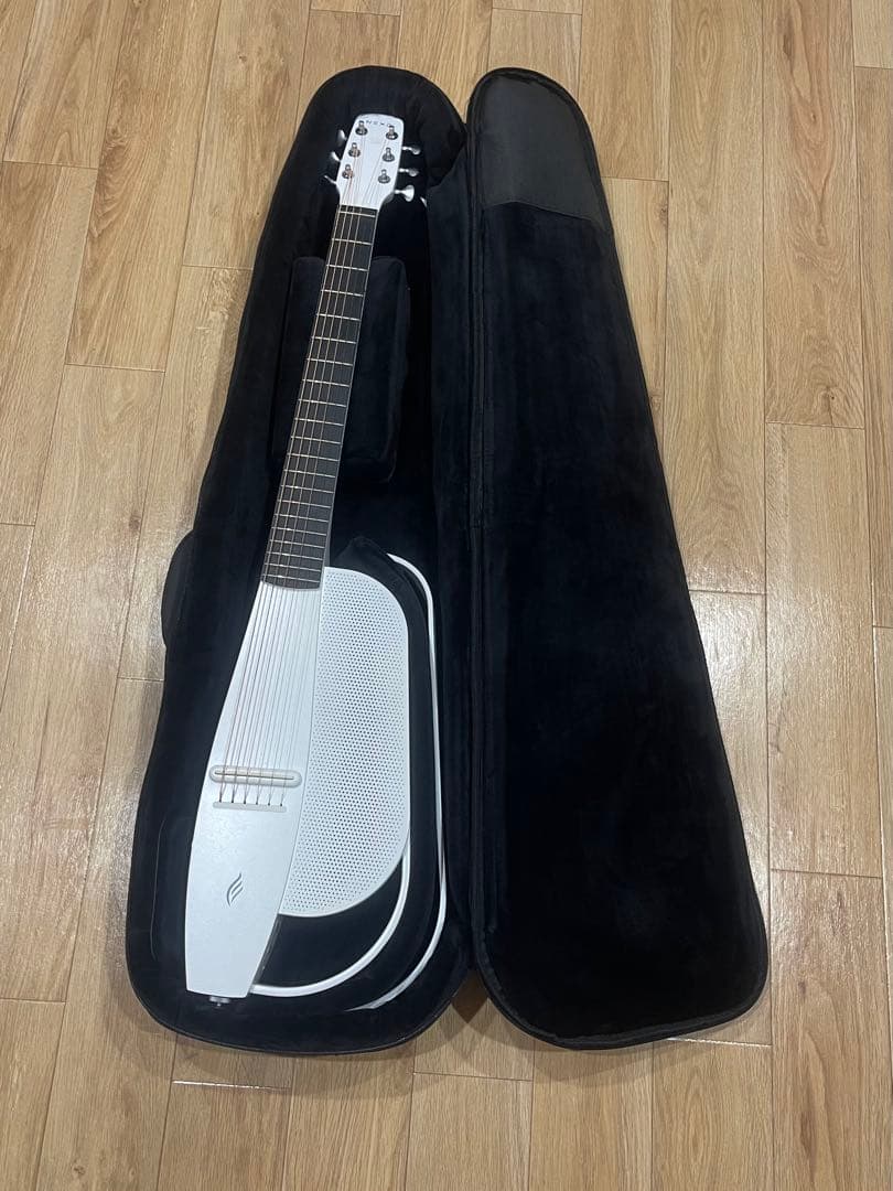 enya NEXG2 エレアコ　ギター　ホワイト　ケース付き