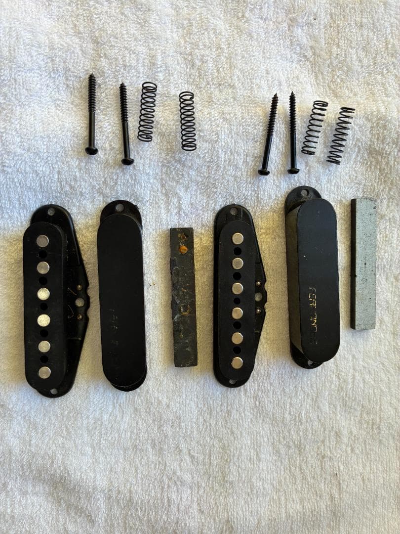 Fernandes エレキギター レッド