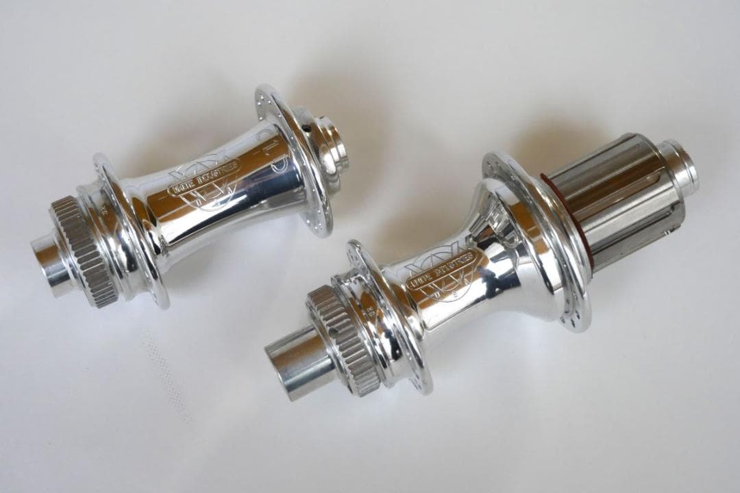 未使用品 ホワイトインダストリーズ CLD ハブ ポリッシュシルバー 32H