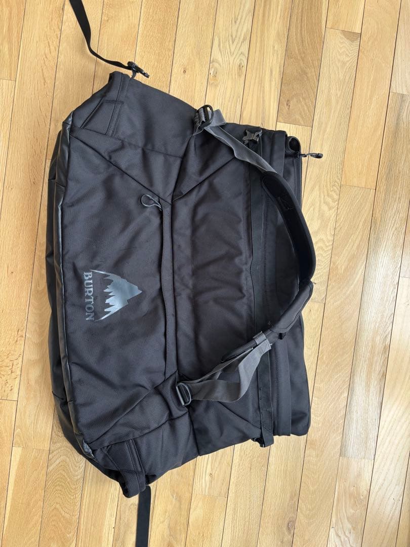 BURTON 大容量 ブラックバックパック