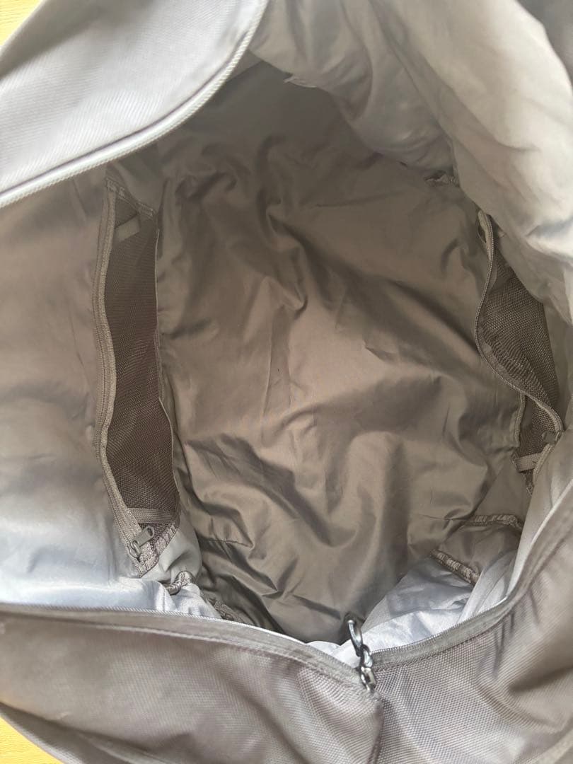 BURTON 大容量 ブラックバックパック