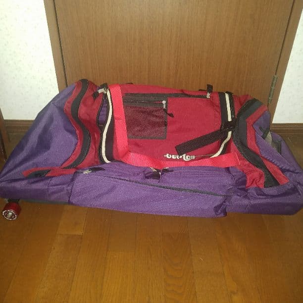 さらにさらに値下げ。board　バートンコロコロボストンバック正規品