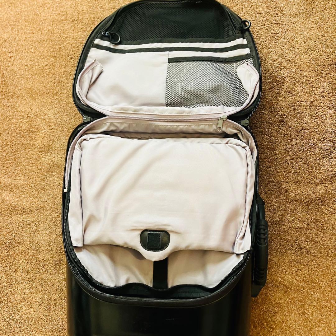 美品　 マイクロスケーター　乗れるキャリーケース　スーツケース　キャリーバッグ