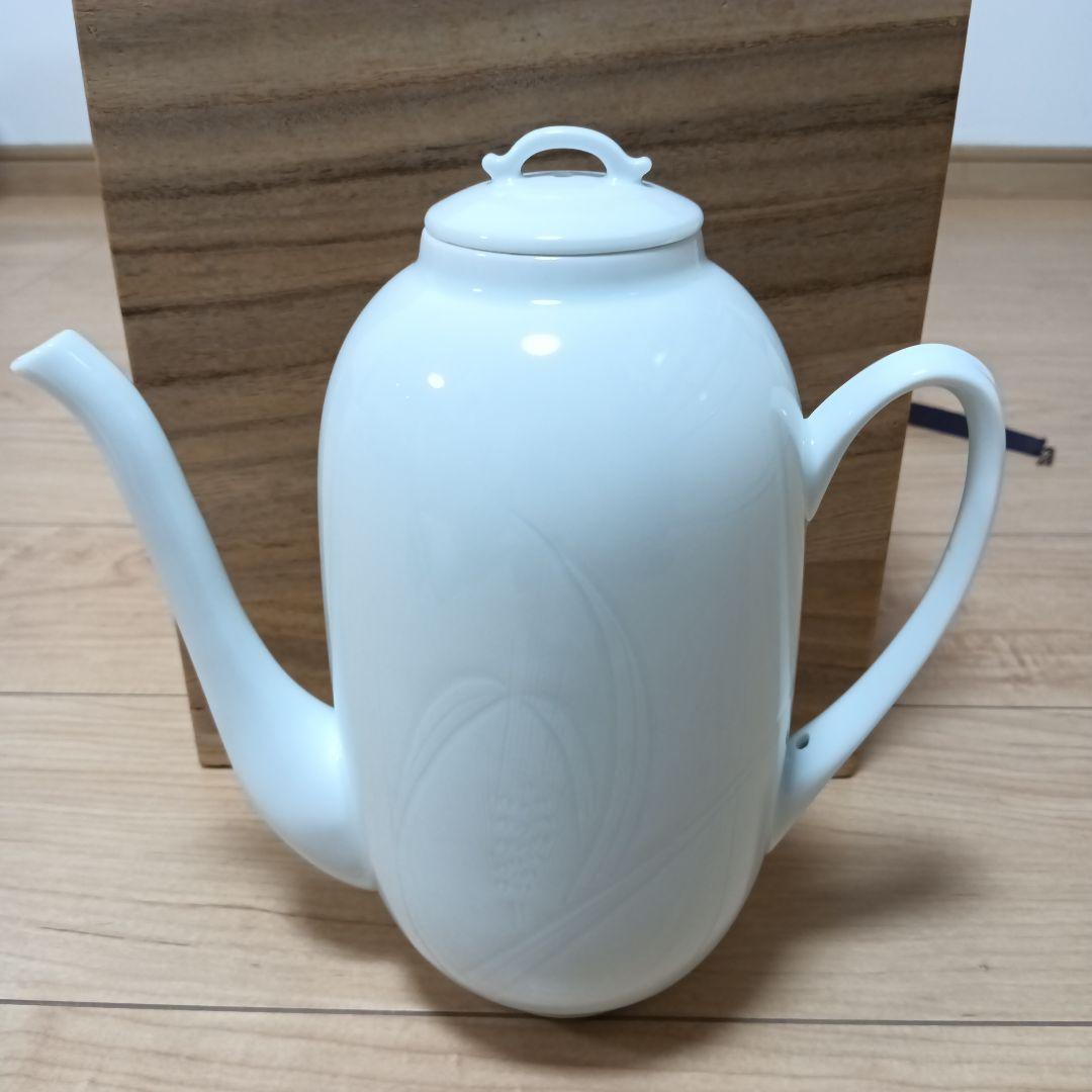 新品未使用　人間国宝井上萬二作　白磁彫文手付　水指