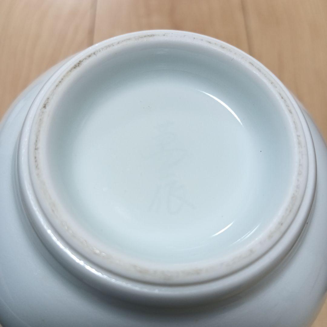 新品未使用　人間国宝井上萬二作　白磁彫文手付　水指