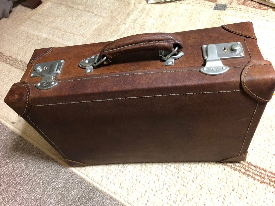 アンティーク　ミニトランク　小さめサイズ　レザー　皮革　ヴィンテージ