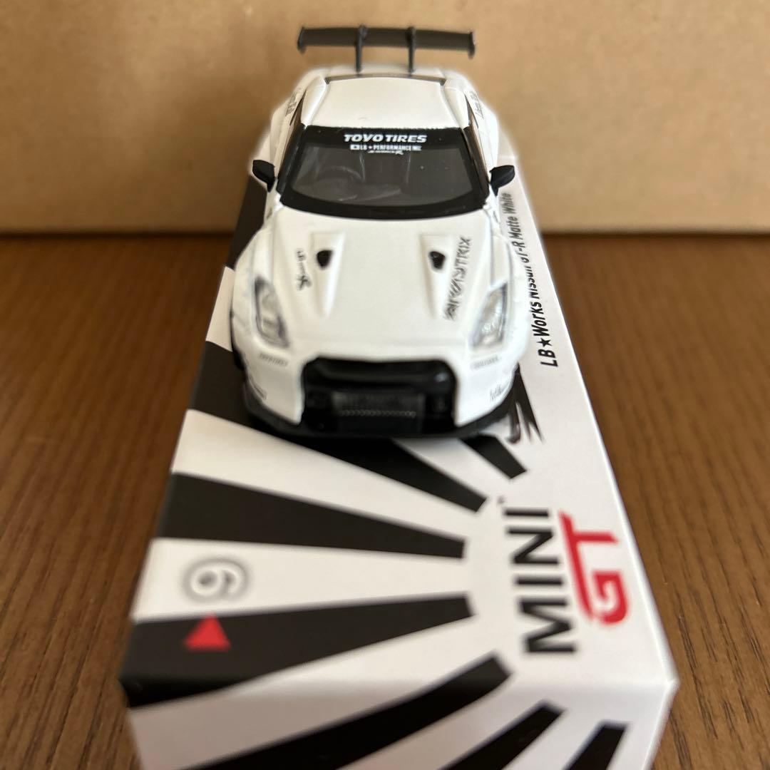 ミニカー LB Nissan GT-R Matte White MINI GT