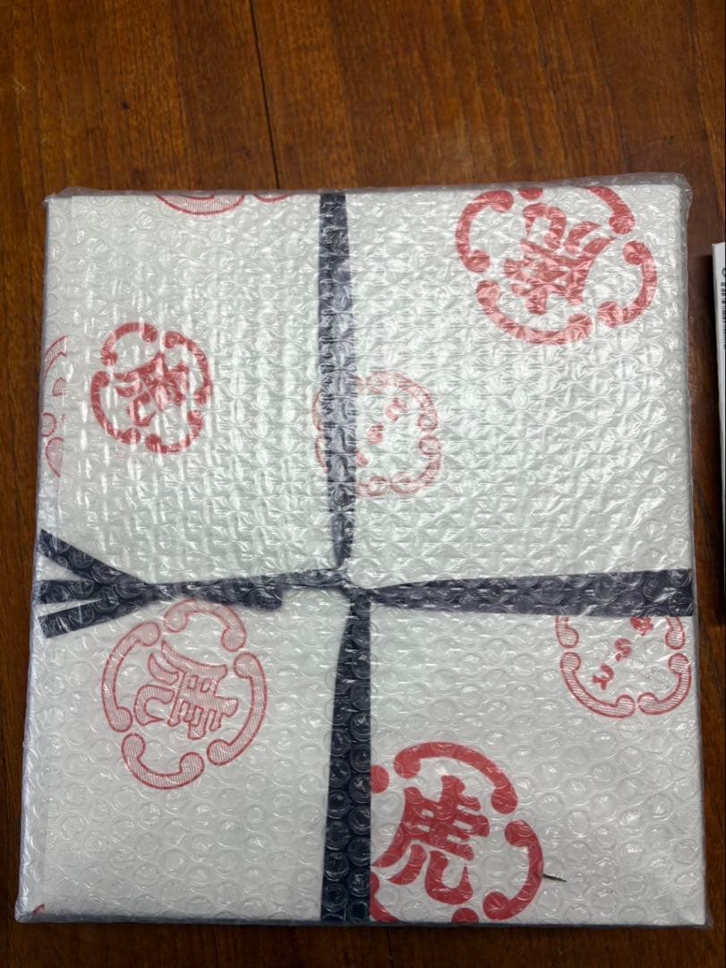 虎屋　印籠杉箱入　大形羊羹　660g×6本　非売品　夜の梅　おもかげ　新緑