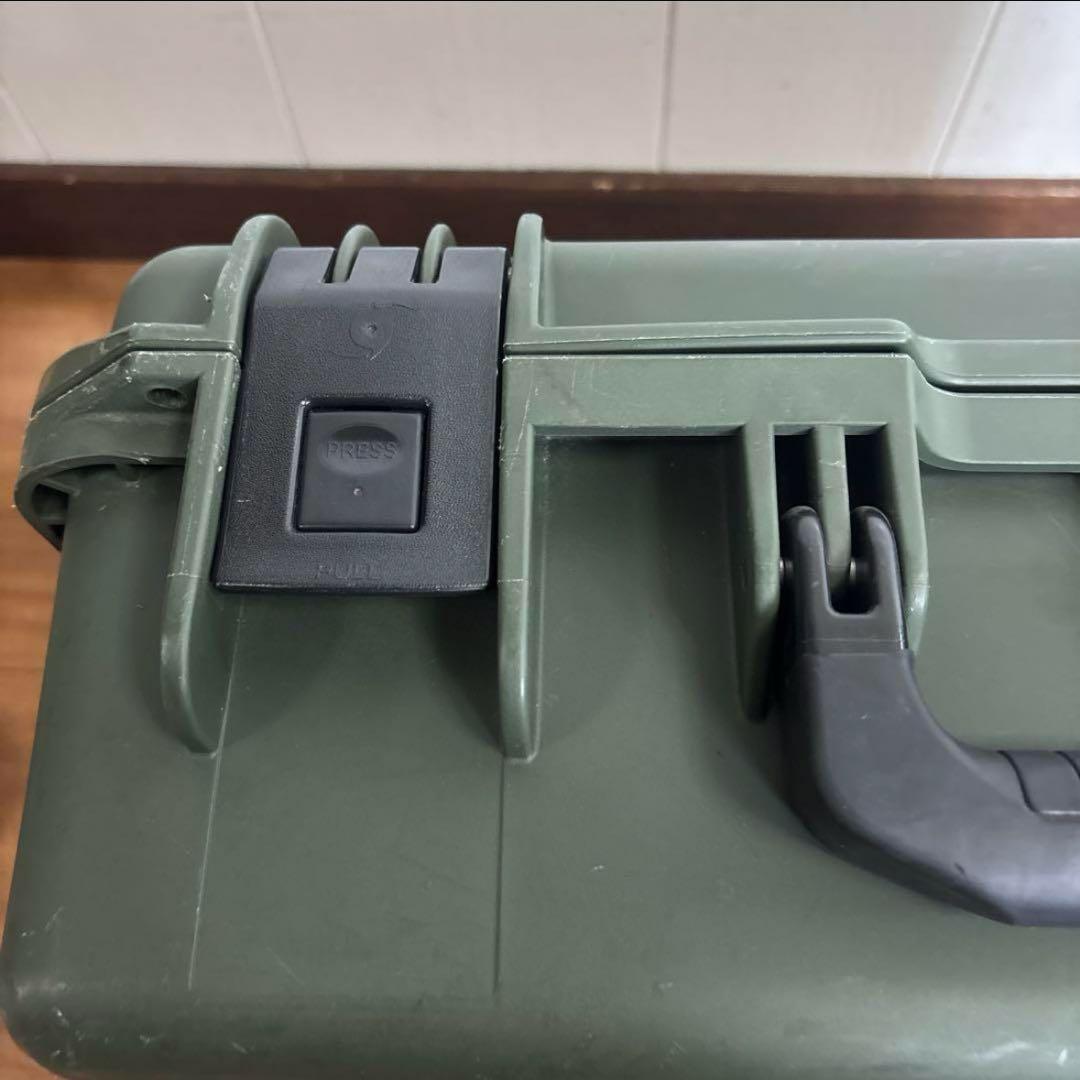 米軍放出品　HARDIGG STORM CASE IM2400 ODグリーン　①