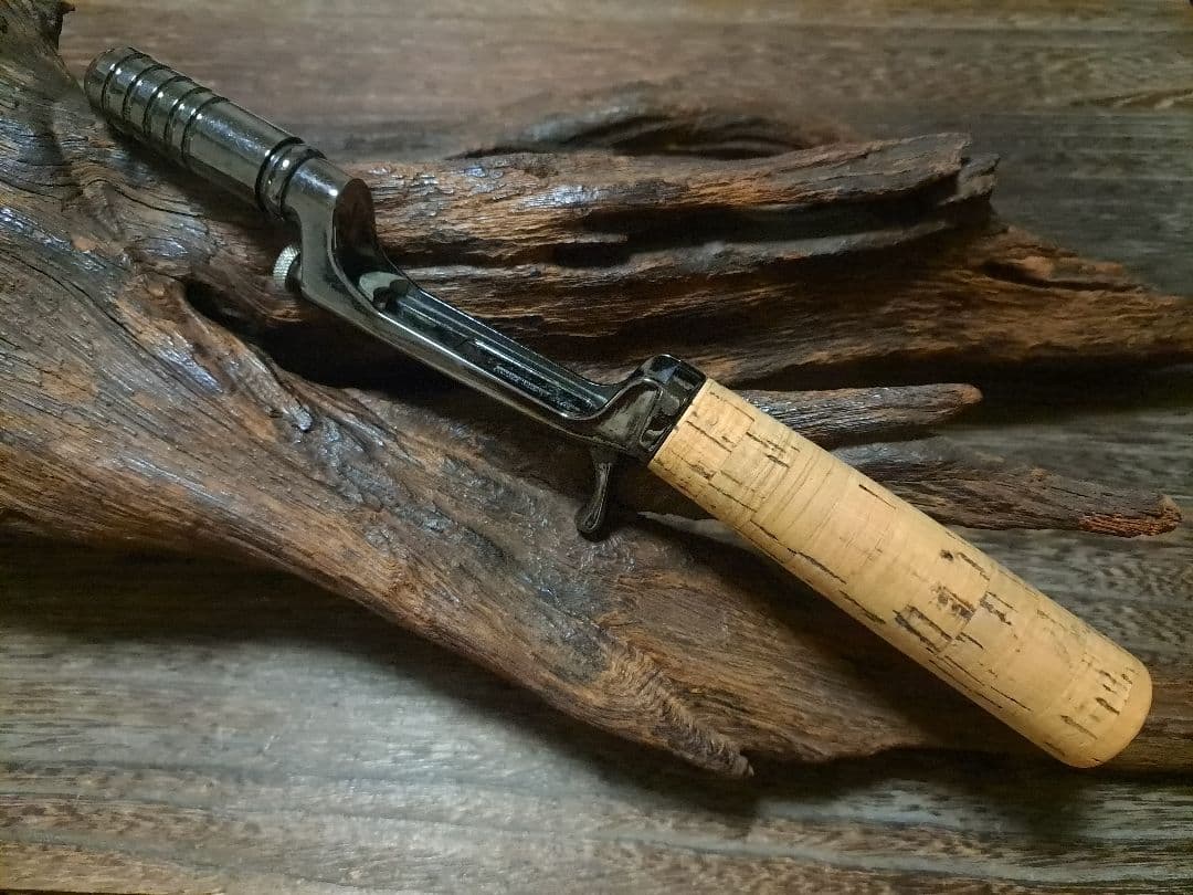 ヴァガボンド　VAGABOND　MillionFish　CASTING GRIP