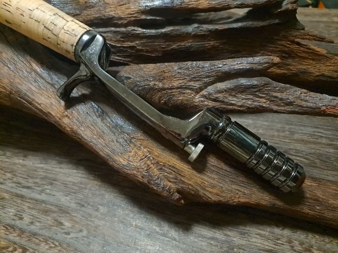 ヴァガボンド　VAGABOND　MillionFish　CASTING GRIP